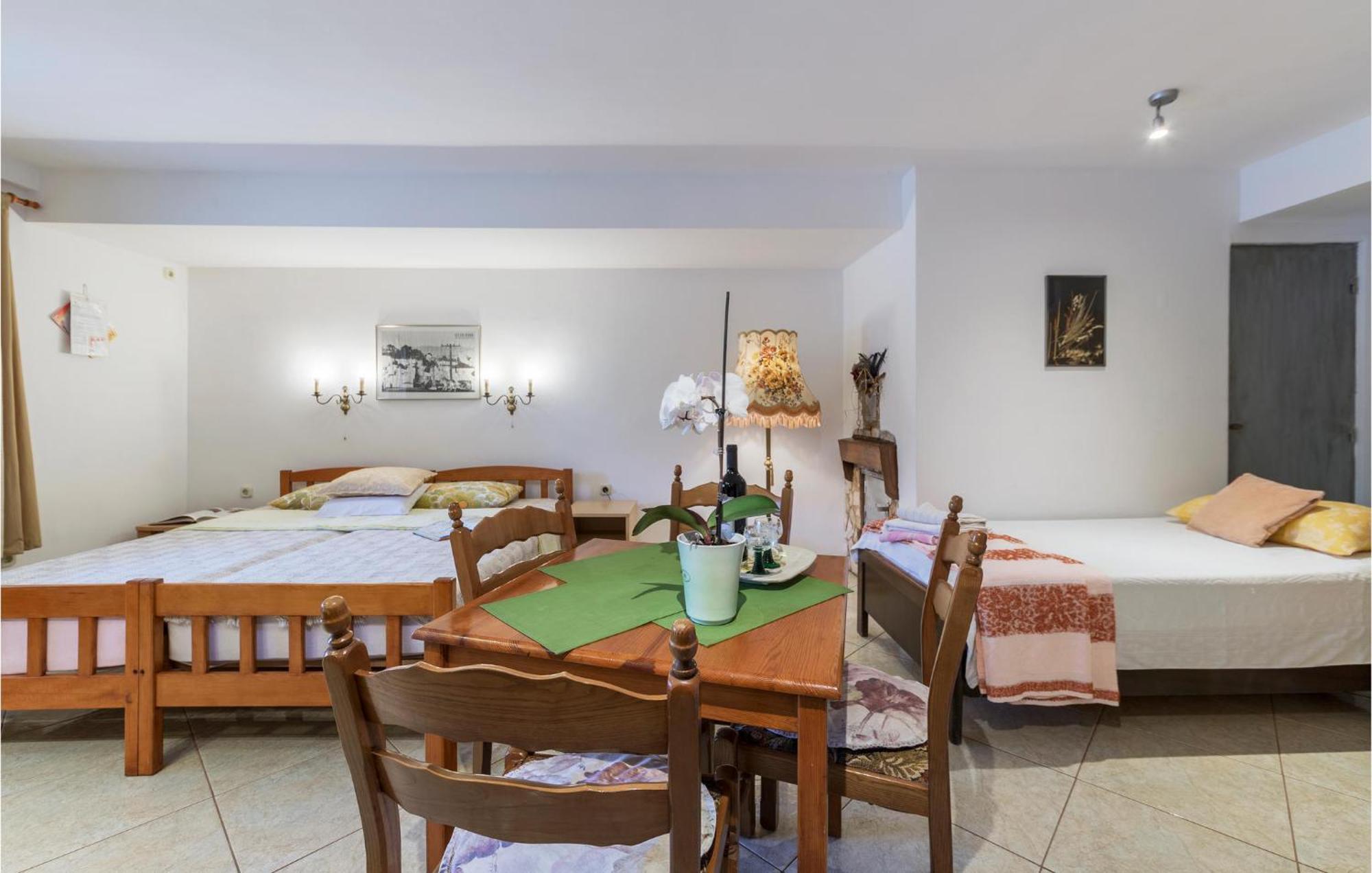 Awesome Studio In Pula With Wifi מראה חיצוני תמונה