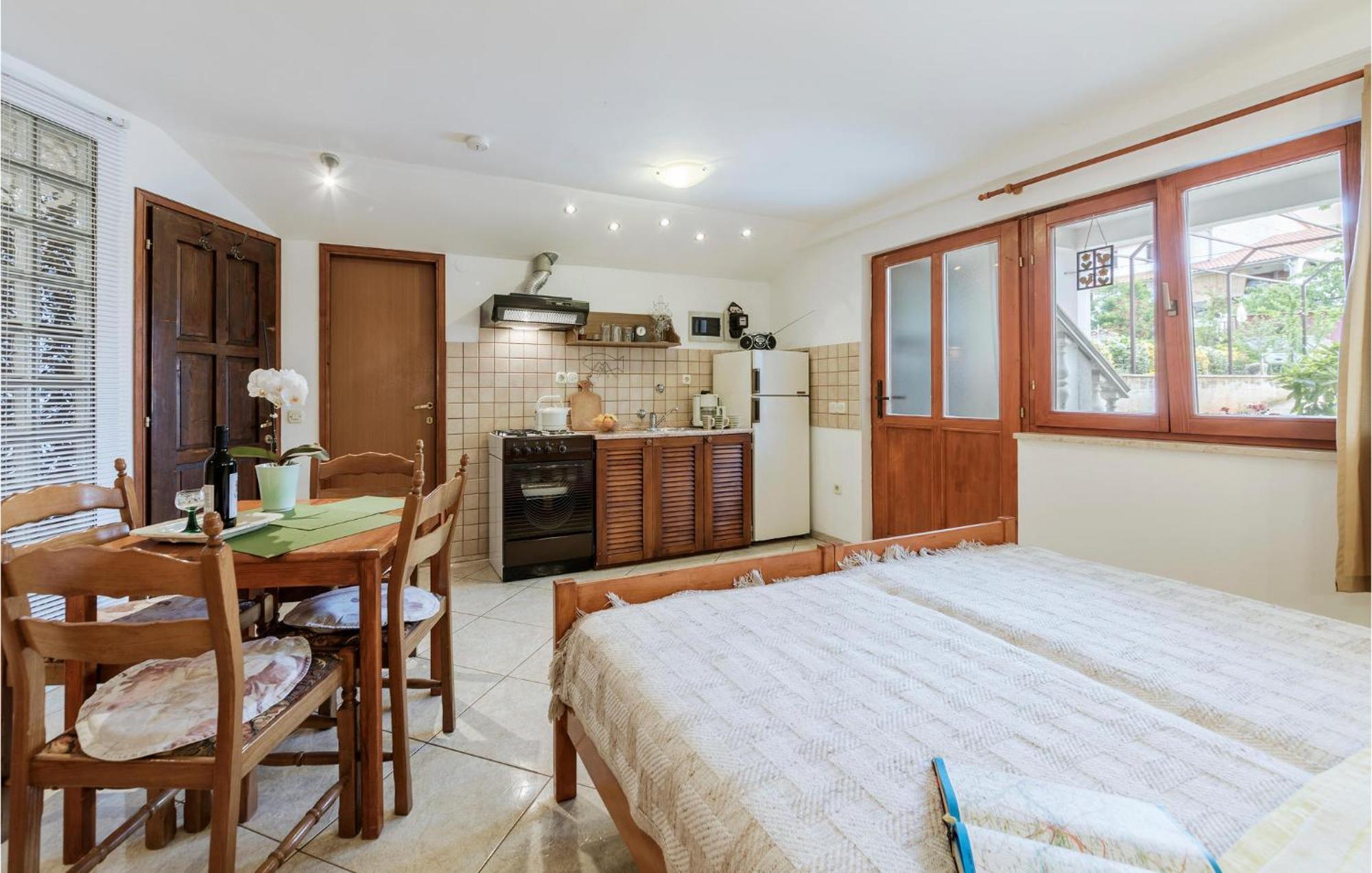 Awesome Studio In Pula With Wifi מראה חיצוני תמונה